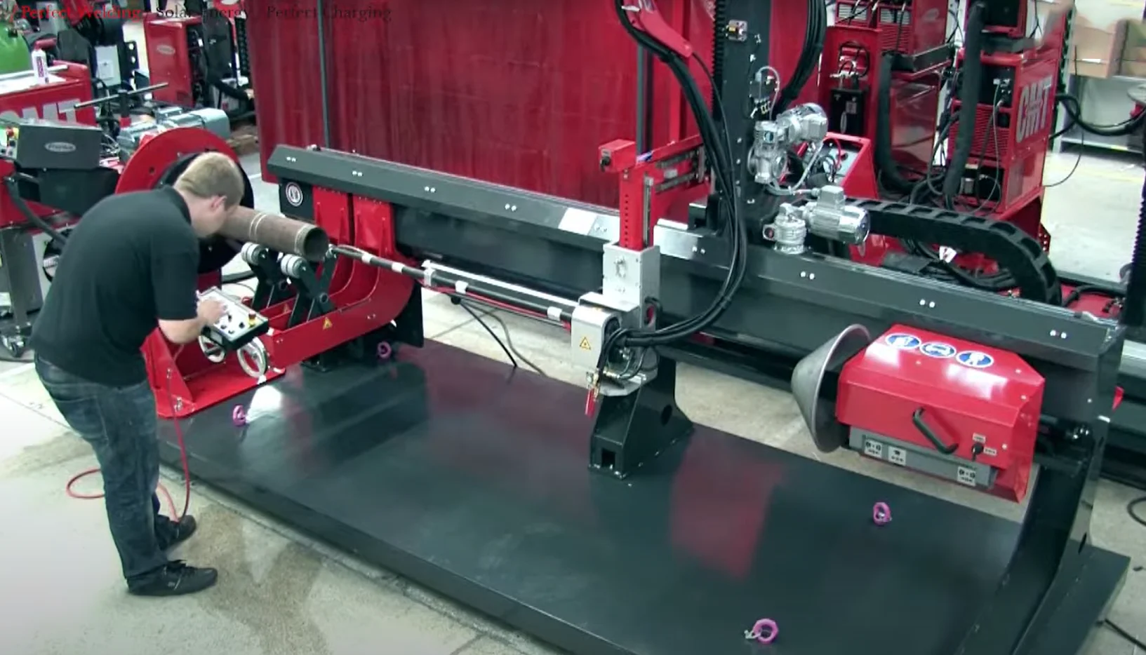 Установка для наплавки гидроцилиндров