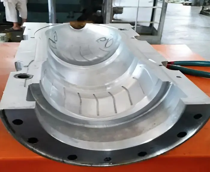 Применение станка GDM4-202 в сверлении каналов прес-форм