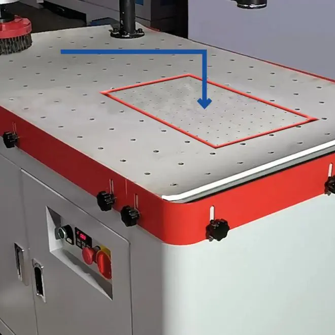 Рабочий стол станка с отверстиями для вакуума