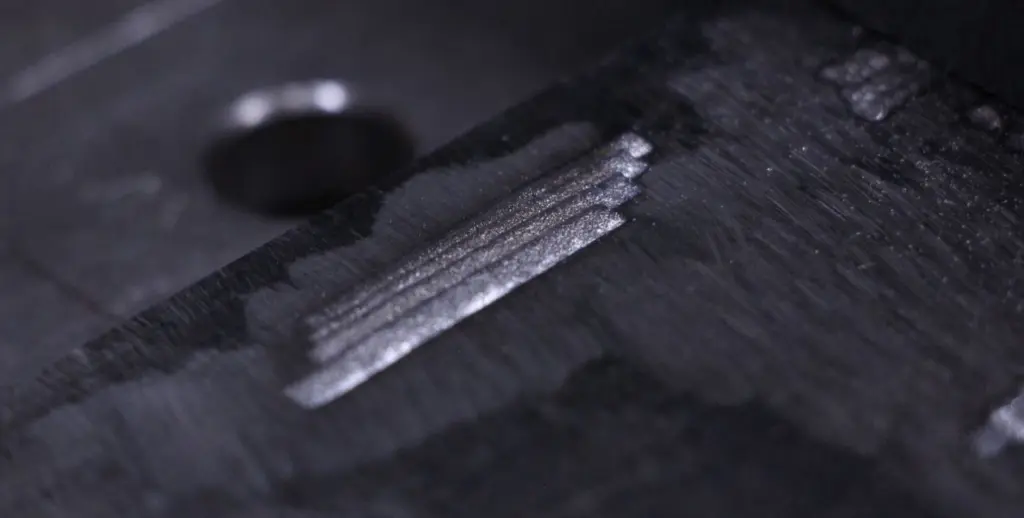 Лазерная наплавка порошковой проволокой вразрезе