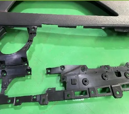 Вырезанная лазером карта двери автомобиля