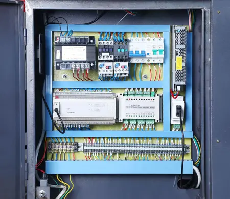 Автоматический двухстоечный ленточнопильный станок по металлу GZ4240A-1674