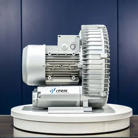 Воздуходувка одноступенчатая IRV-X004-033 (270 м³/ч, 3 кВт)