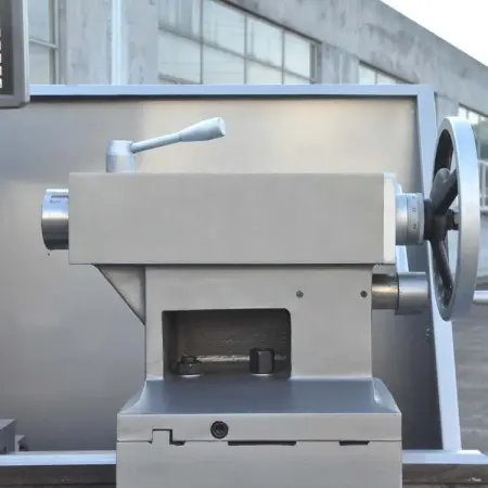 Токарный станок IRE-X003-114, длина изделия до 1000 мм