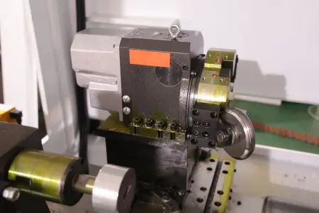 CBH-LSH650P Высокоскоростной станок для ротационной вытяжки металла с ЧПУ