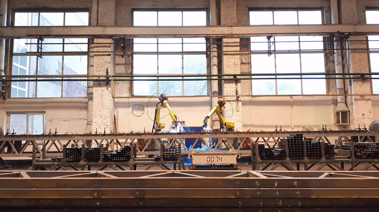 Пример работы комплекса роботизированной сварки строительных конструкций