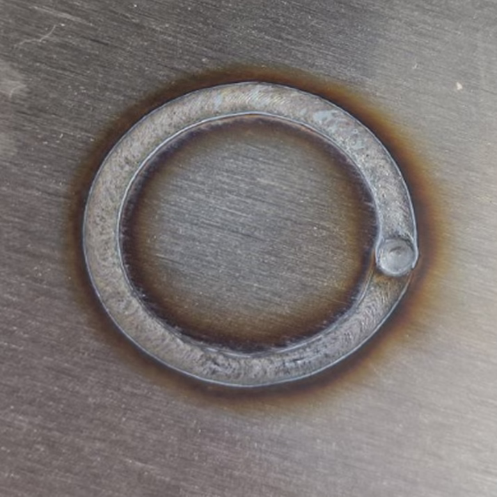 Пример выполнения работ лазерной оптической головой для наплавки с коаксиальной подачей присадочной проволоки