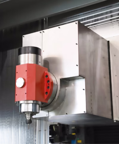 Встроенная система подачи смазочно-охлаждающей жидкости пятиосевого обрабатывающего центра IRT-KDVM2085VC