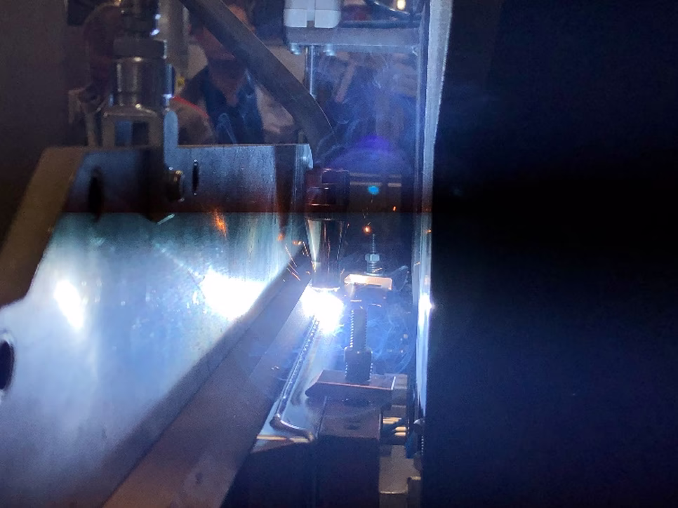 Процесс сварки швов в нижнем положении, Vсв=150 см/мин Вид 2