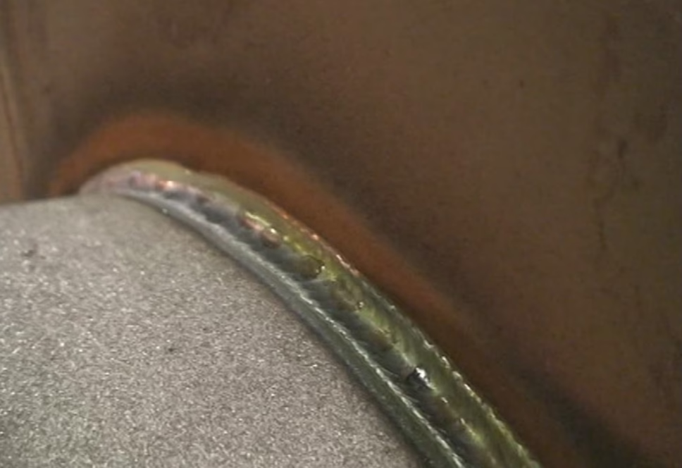 Тавровый шов в нижнем положении на РТК лазерной сварки шнеков