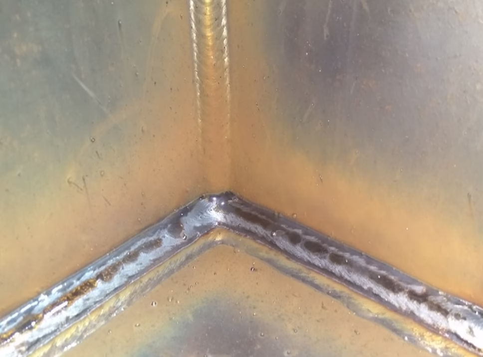 Сварка с перекрытием многопроходным швом (3 прохода) вертикального шва в нижнем положении Св-08Г2С-О, Ar + 20%CO2 на РТК лазерной сварки