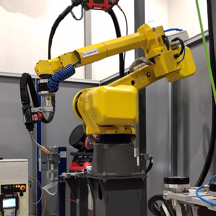 Промышленный робот роботизированного комплекса для TIG и MIG/MAG сварки