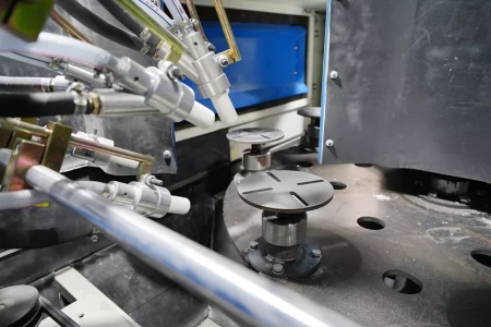 Автоматическая дробеструйная камера с поворотным столом DS-1010-P